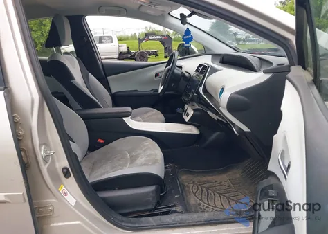 2017 Toyota Prius Prime Plus z USA, uszkodzony, nr VIN JTDKARFP8H3057054